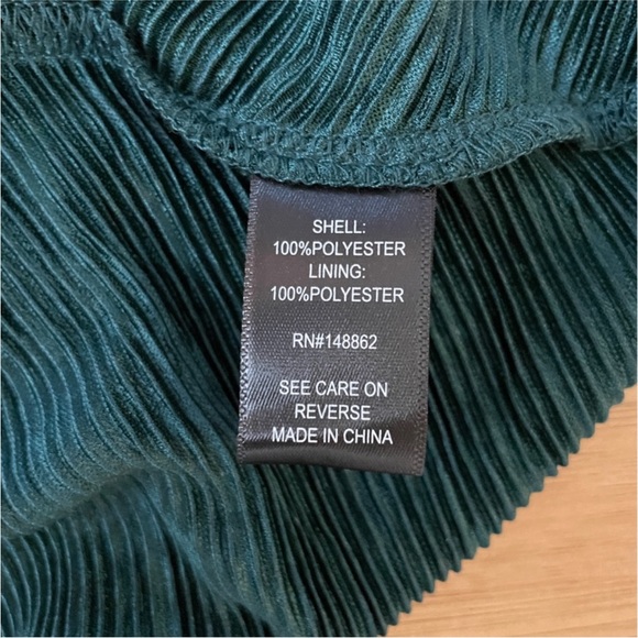 Torrid | 3X | Pleated Wrap Dress Emerald Green - Picture 8 of 8